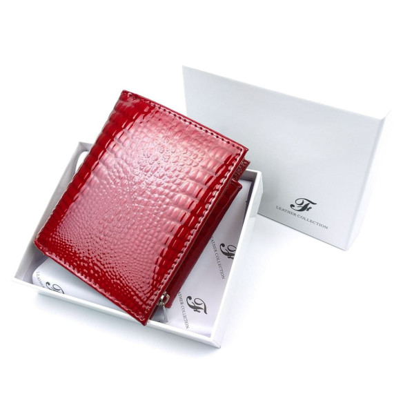Женский  маленький лаковый кошелек из кожи Salfeite F-AE44-RED красный