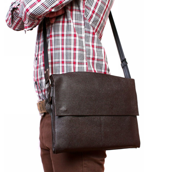 Горизонтальна шкіряна сумка формату А4 Alvibag av-102brown коричнева