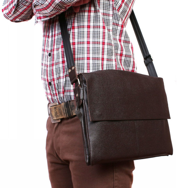 Горизонтальна шкіряна сумка формату А4 Alvibag av-102brown коричнева