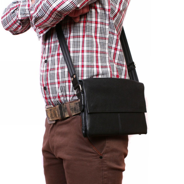 Кожаная сумка горизонтальная Alvibag AV-501-1 черная